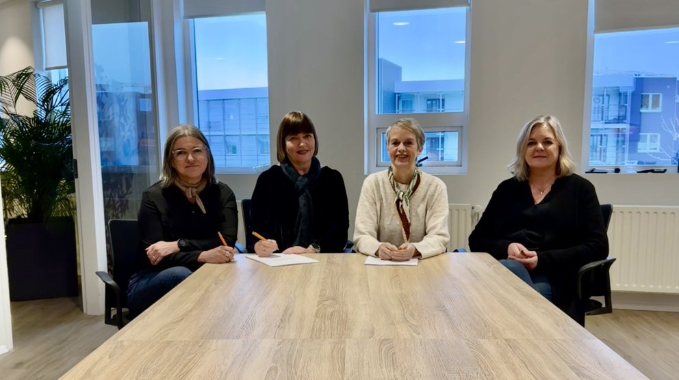 ÞÍ skrifar undir kjarasamning við Samband íslenskra sveitarfélaga